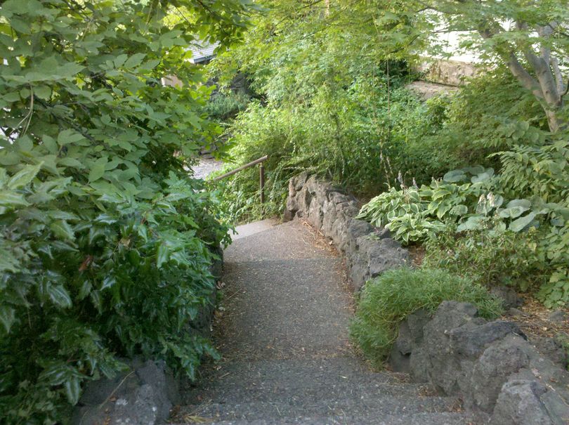 Pathway at Manito Gardens (Cheryl-Anne Millsap / Photo by Cheryl-Anne Millsap)