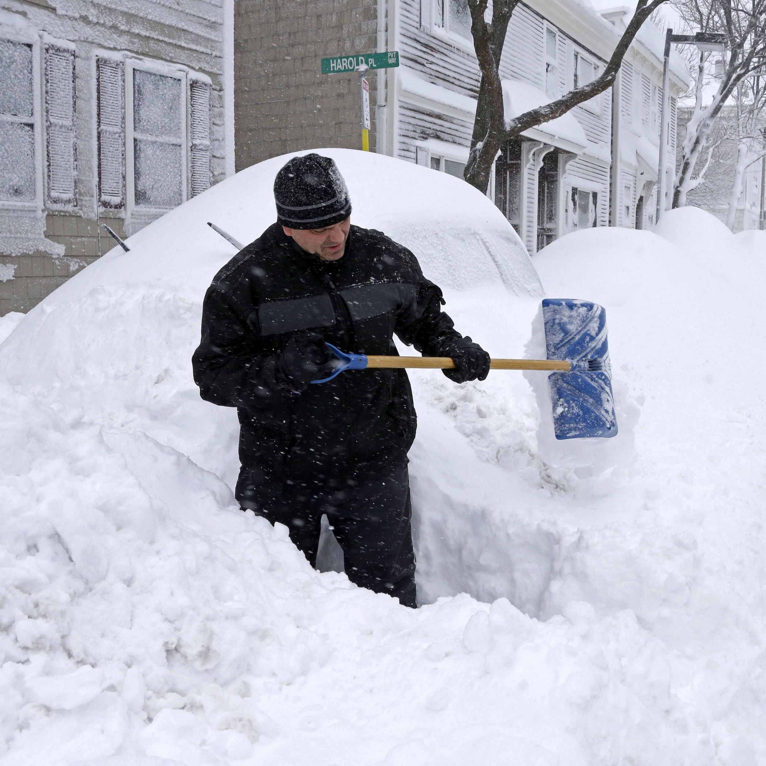 The Big Dig Out New England Ny Slammed With Snow The Spokesman Review