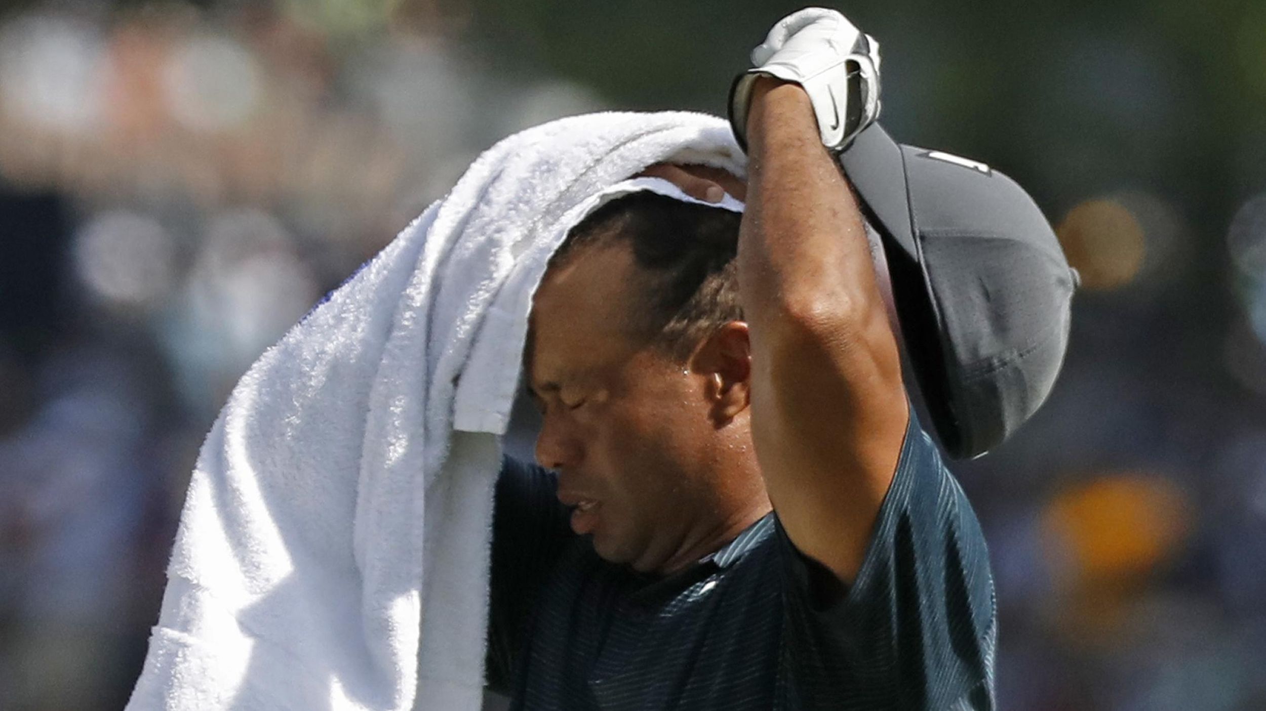 No sweat: Tiger Woods changes shirt and game to stay in mix at PGA  Championship | The Spokesman-Review