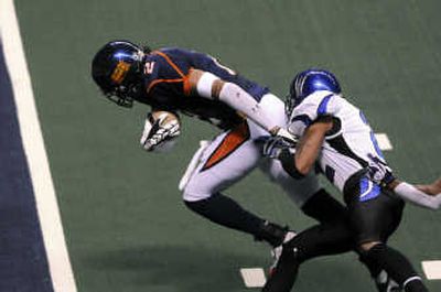 
Kelvin Dickens of the Shock scores a touchdown last week against South Georgia. 
 (Dan Pelle / The Spokesman-Review)