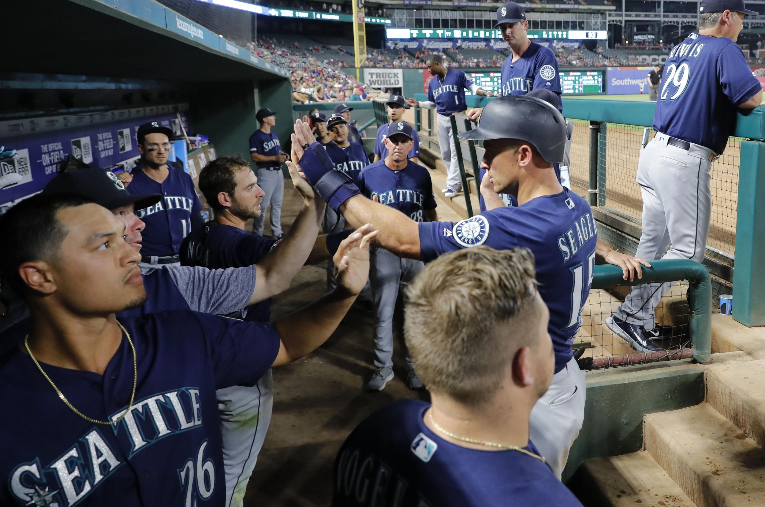 Out of Right Field: Recap, takeaways from the Seattle Mariners’ 8-5 ...