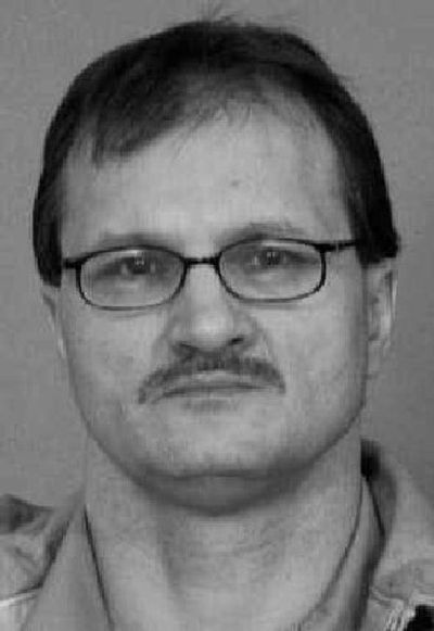 
Clinger
 (The Spokesman-Review)