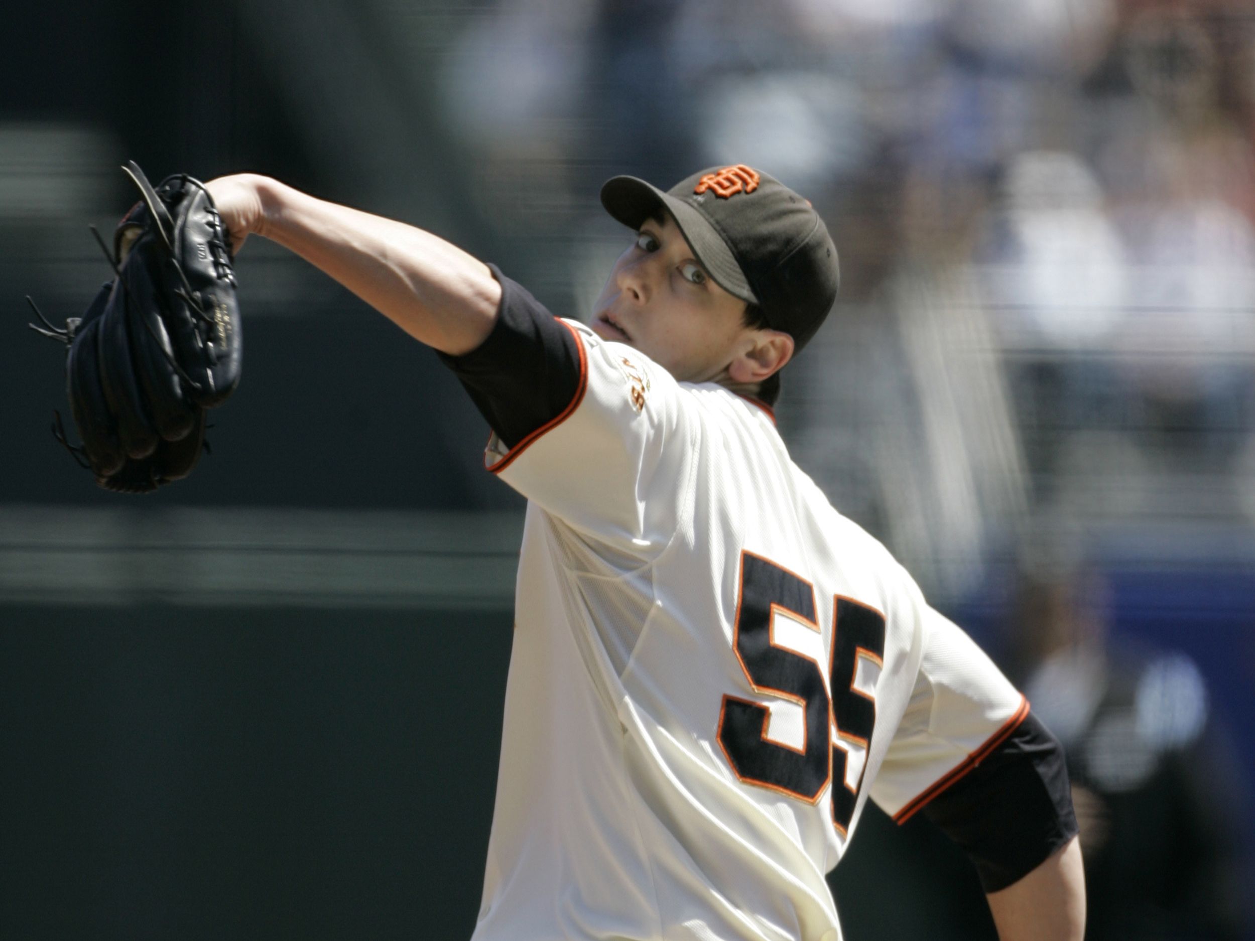 Giants announce death of former All-Star pitcher Tim Lincecum's