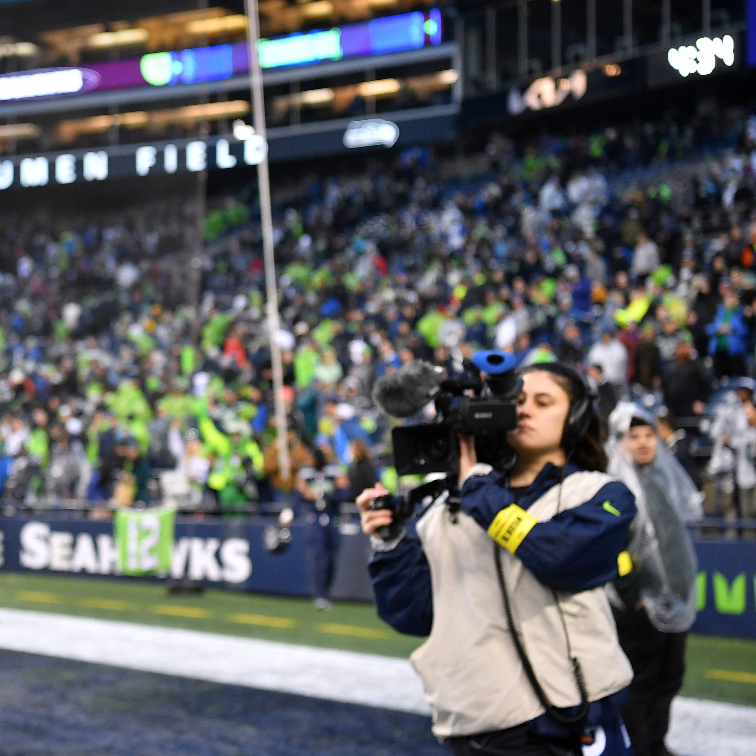 Geno Smith not celebrating being a starter again, focused on winning for  Seahawks