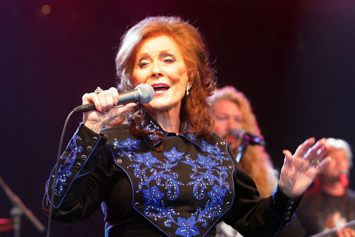 Loretta Lynn performs at the Bonnaroo festival in Manchester, Tenn., on June 11, 2011. Lynn, the country singer whose plucky songs and inspiring life story made her one of the most beloved American musical performers of her generation, died at her home in Hurricane Mills, Tenn. on Oct. 4, 2022. She was 90.  (New York Times)