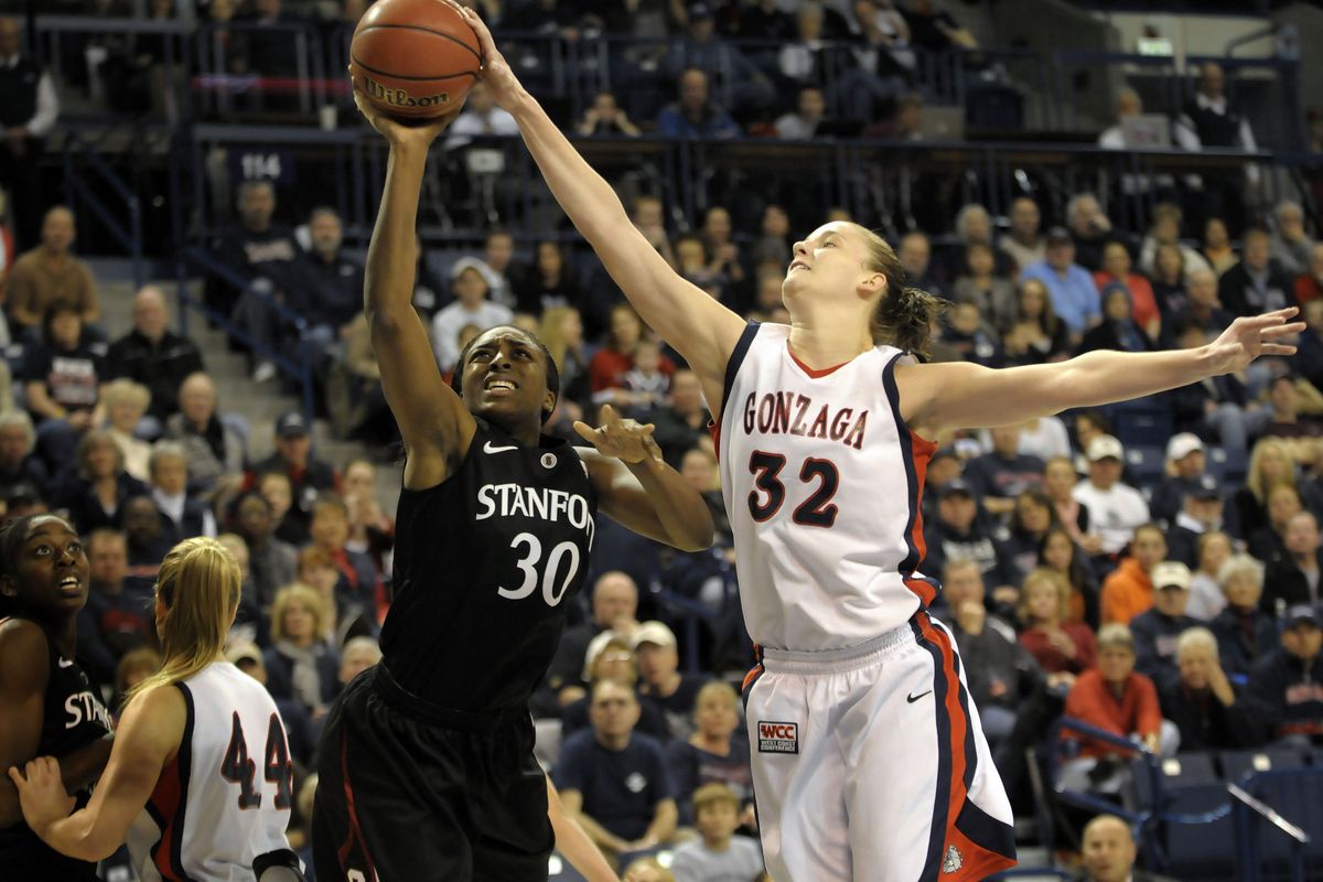 Gonzaga’s Kayla Standish (32) blocks Stanford’s Nnemkadi Ogwumike in the teams’ first meeting this year. Stanford won 84-78. (Associated Press)