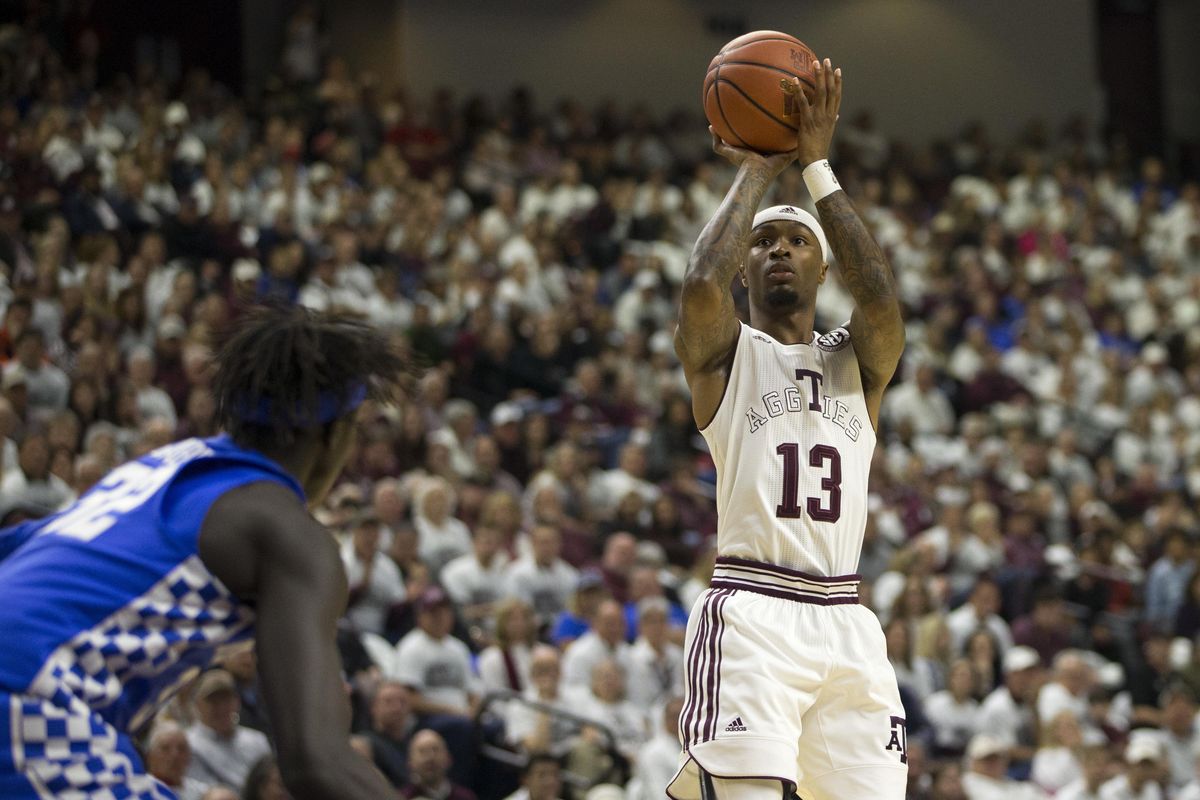 Texas A&M guard Duane Wilson  shoots against Kentucky during the first half  Feb. 10, 2018, in College Station, Texas. (Sam Craft / AP)