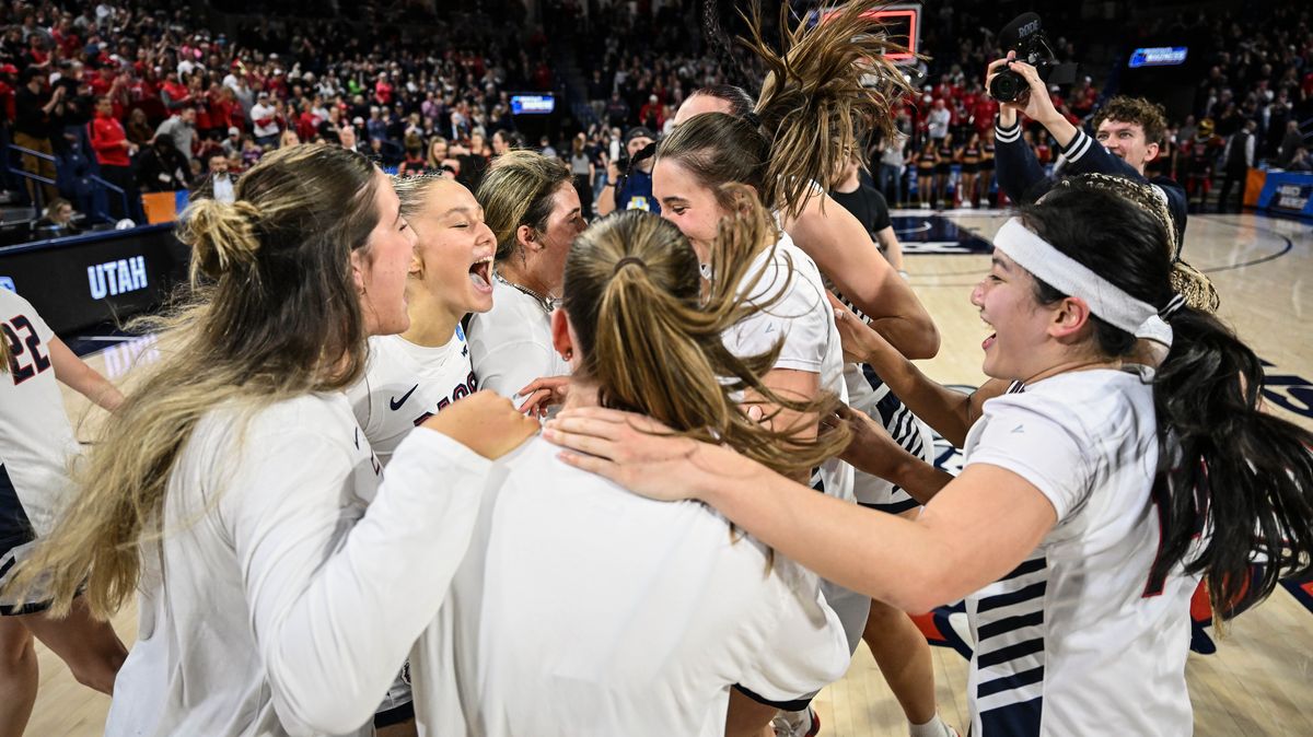The Zags celebrate their 77-66 win over Utah to advance to the Sweet Sixteen during a NCAA Division 1 second round college basketball tournament game, Monday, March 25, 2024, in the McCarthey Athletic Center.  (COLIN MULVANY)