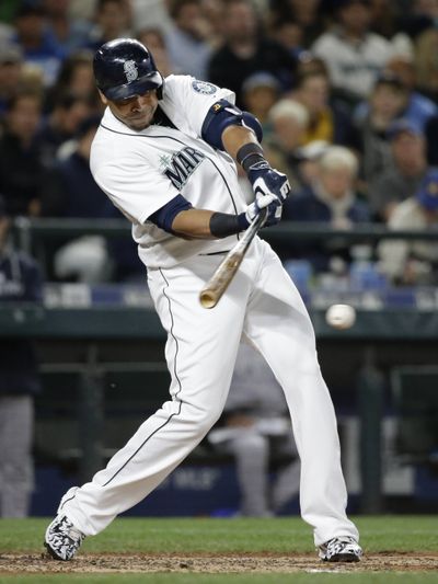 Nelson Cruz leads M’s with 28 home runs after going deep Saturday. (Associated Press)
