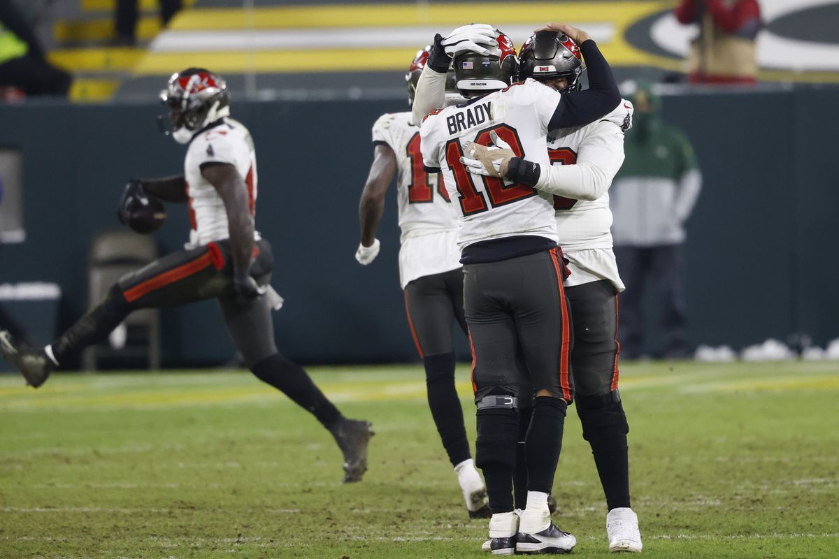 Road warriors: Buccaneers win 31-26 at Green Bay, reach Super Bowl