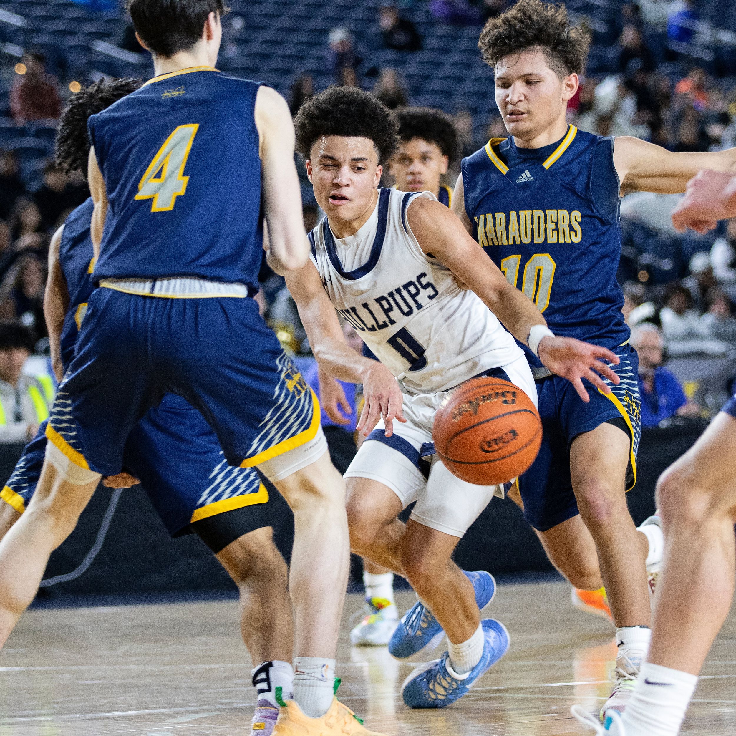 Gonzaga Prep boys advance to Tacoma, survive strange game