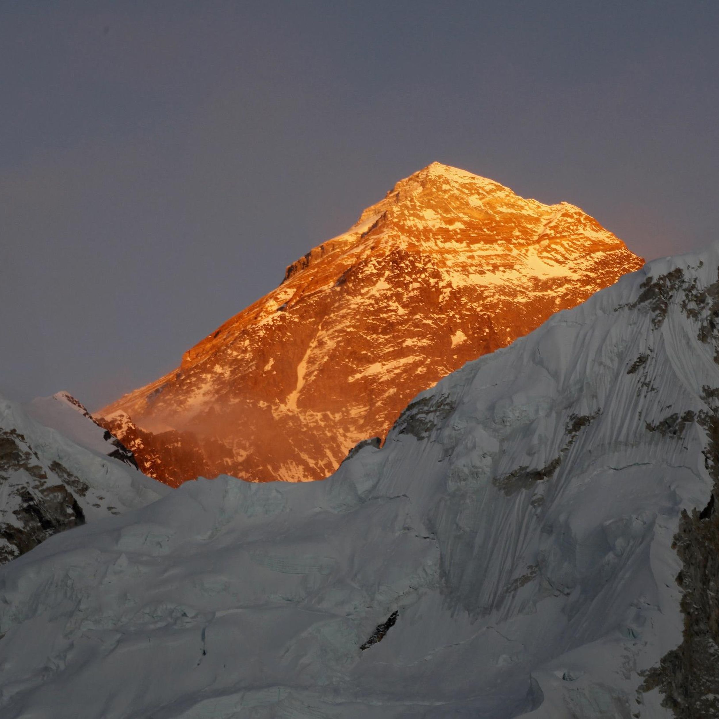 Sherpa dies summiting Everest during cryptocurrency marketing stunt