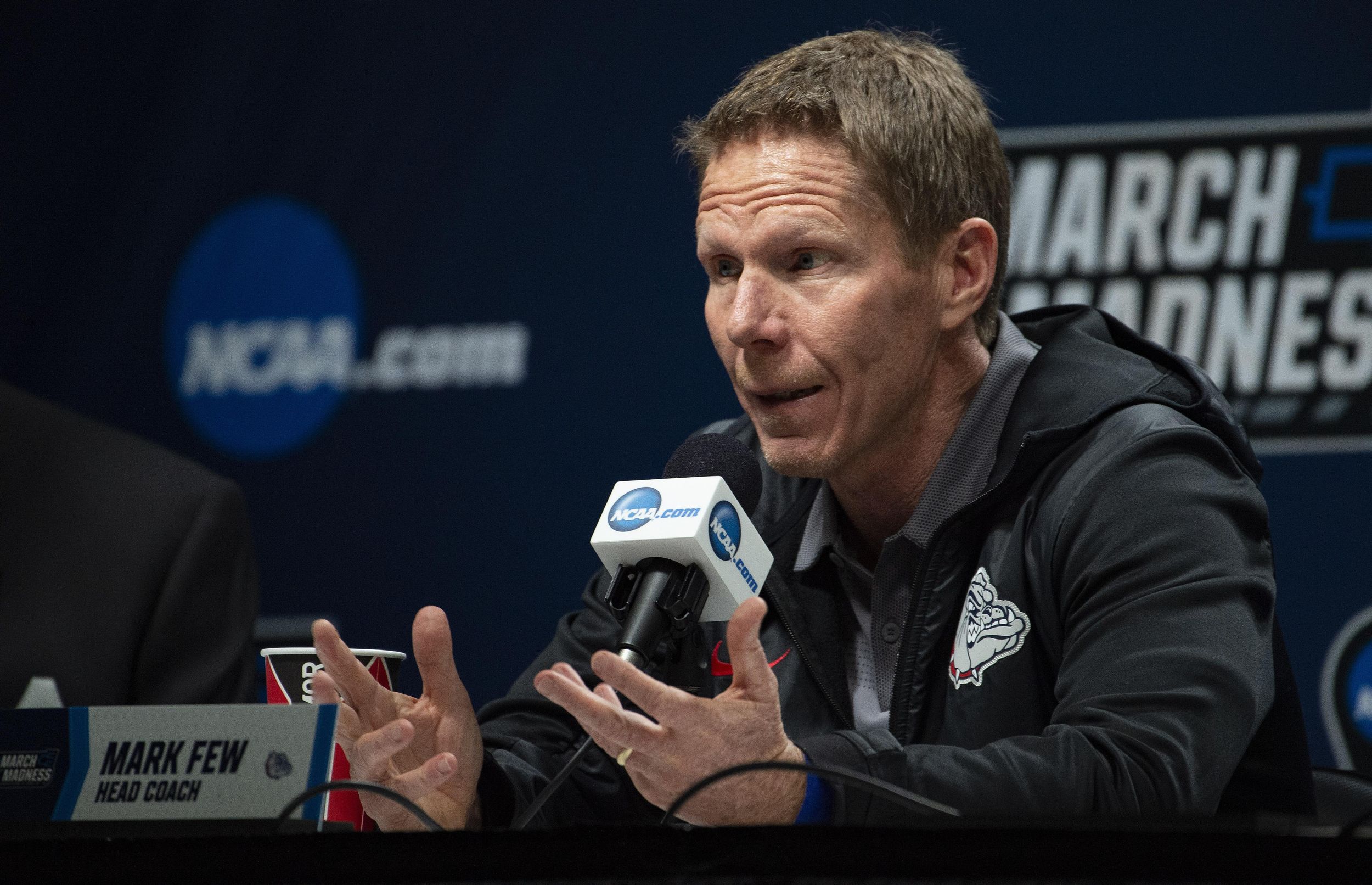Mark few