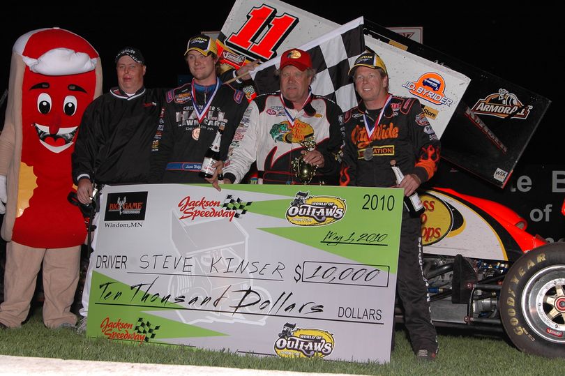 Steve Kinser (c), Lucas Wolfe and Jac Haudenschild celebrate running top-3 at Jackson Speedway. (Photo courtesy of Vince Peterson)