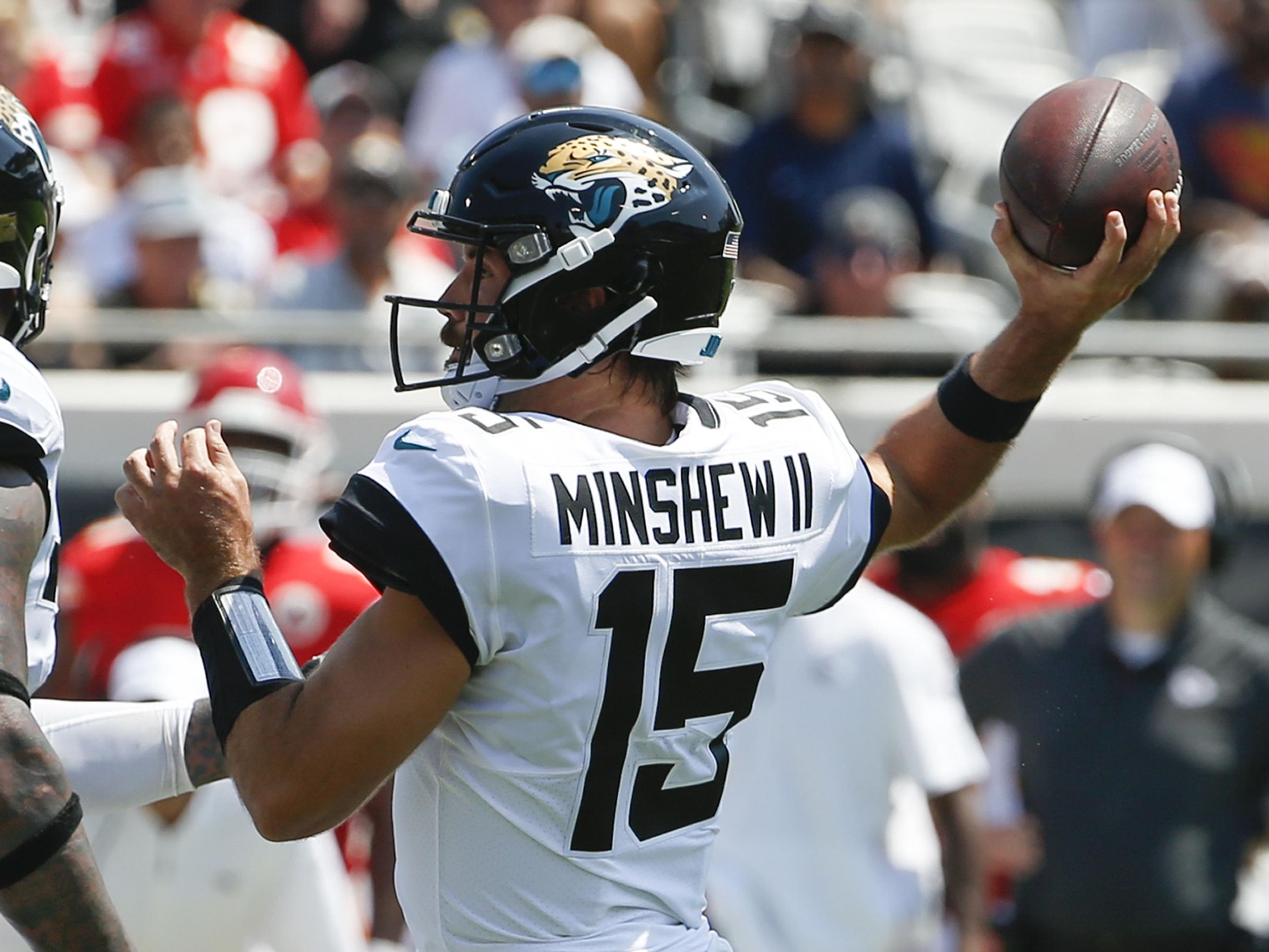 Jacksonville Jaguars rookie Gardner Minshew gets popped in