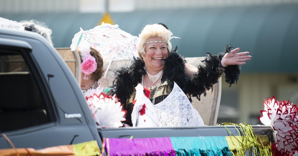 Going strong at 107, Hillyard parade has hijinks for the whole