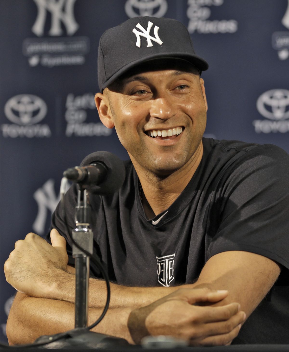 The obligatory “Good-Bye Tour” press conference for Yankees’ Derek Jeter played Tampa Bay on Monday. (Associated Press)