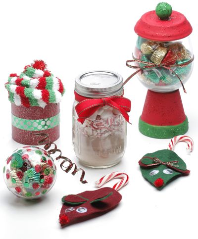 Little mice and ready-to-make food mixes are holiday craft items that make fun holiday gifts and party favors.