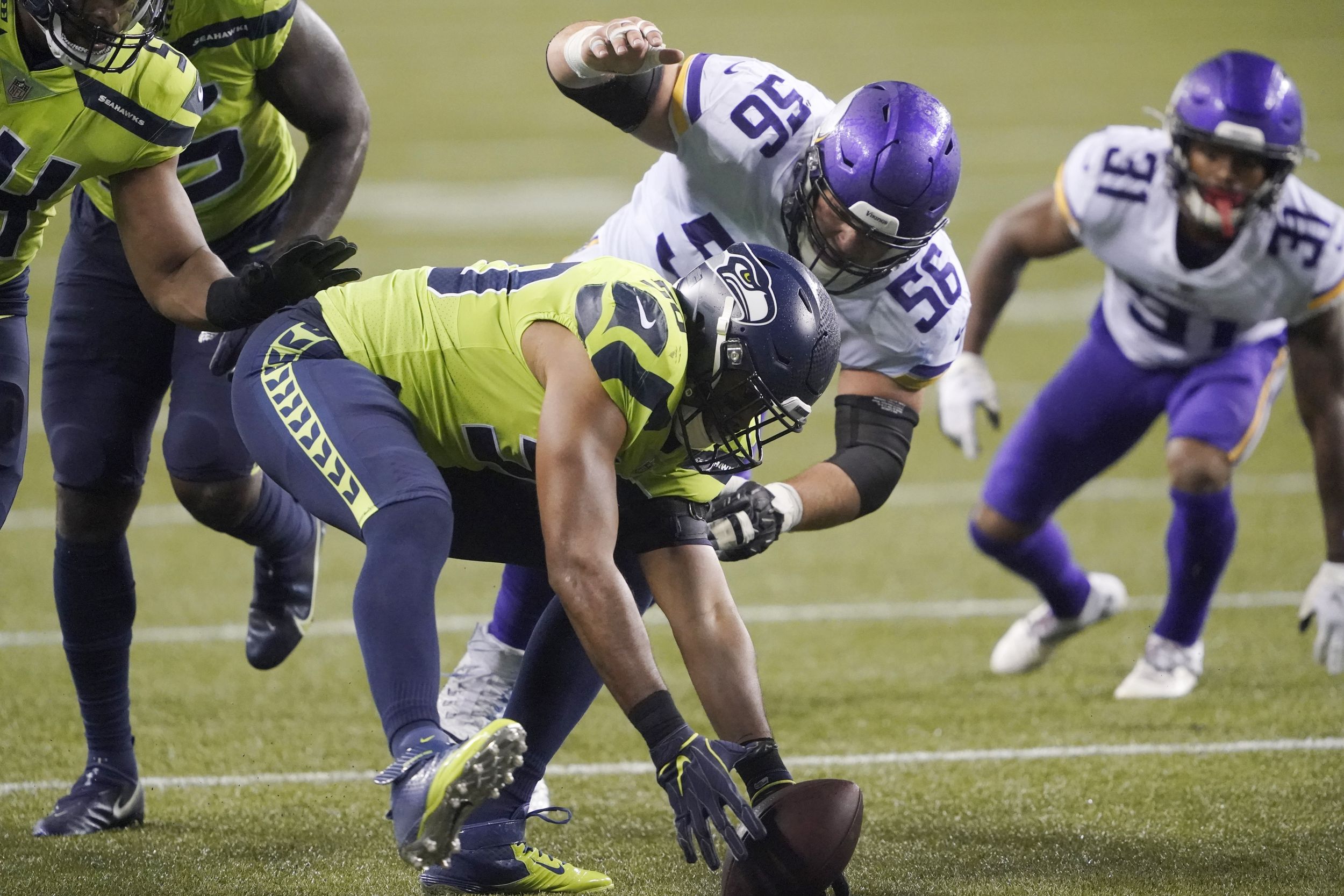 Minnesota Vikings 26-27 Seattle Seahawks: Russell Wilson and D.K.