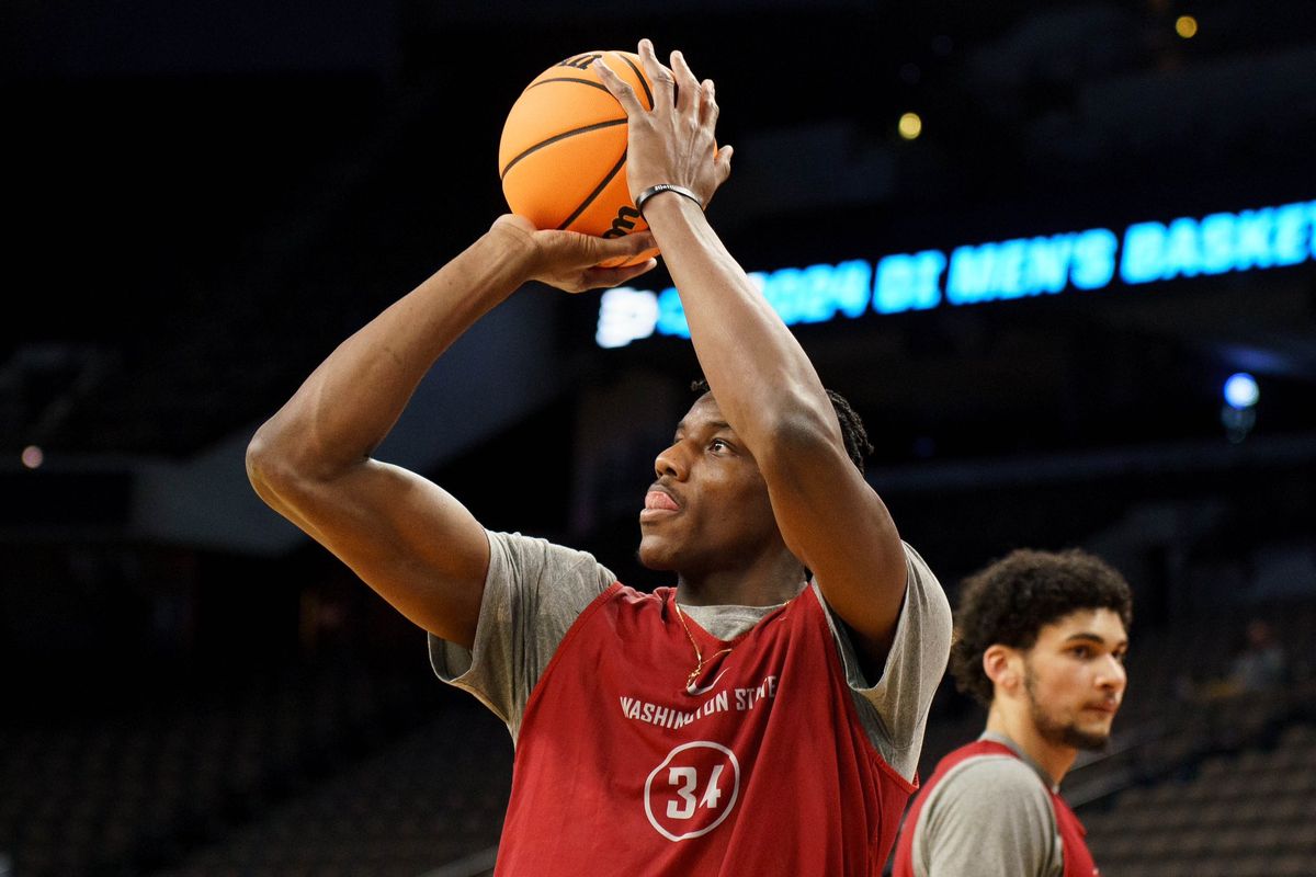 Washington State center Rueben Chinyelu takes a shot during practice on Wednesday in Omaha, Neb.  (Courtesy of WSU Athletics)
