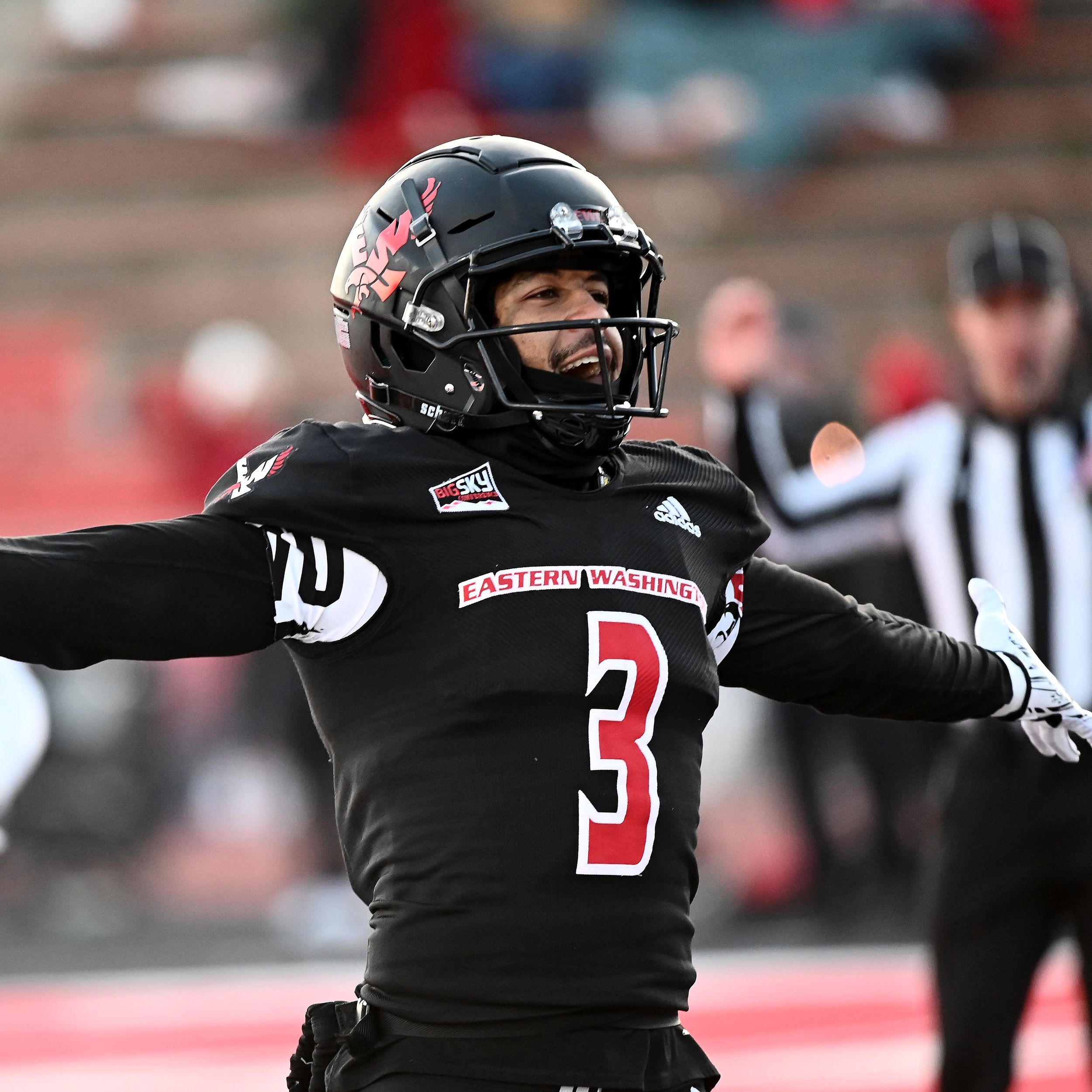 Eastern Washington ends season on a high note with 45-21 rout of