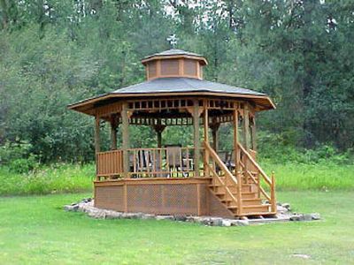 
George Duey and his son built this 18-foot octagonal gazebo after deciding kits he found were too flimsy.
 (Courtesy of George and Helen Duey / The Spokesman-Review)