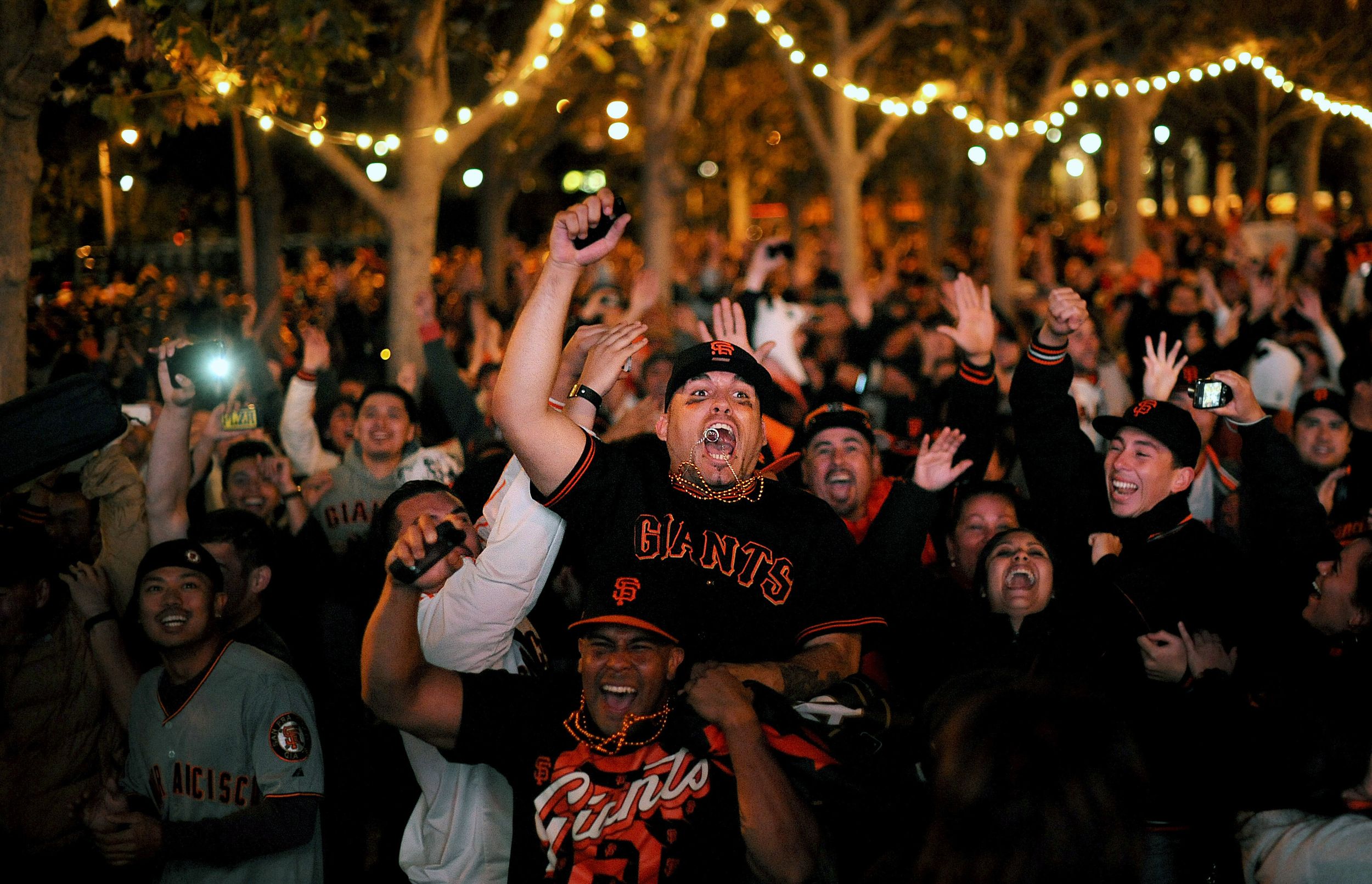 2012 Giants World Series parade route: Hundreds of thousands