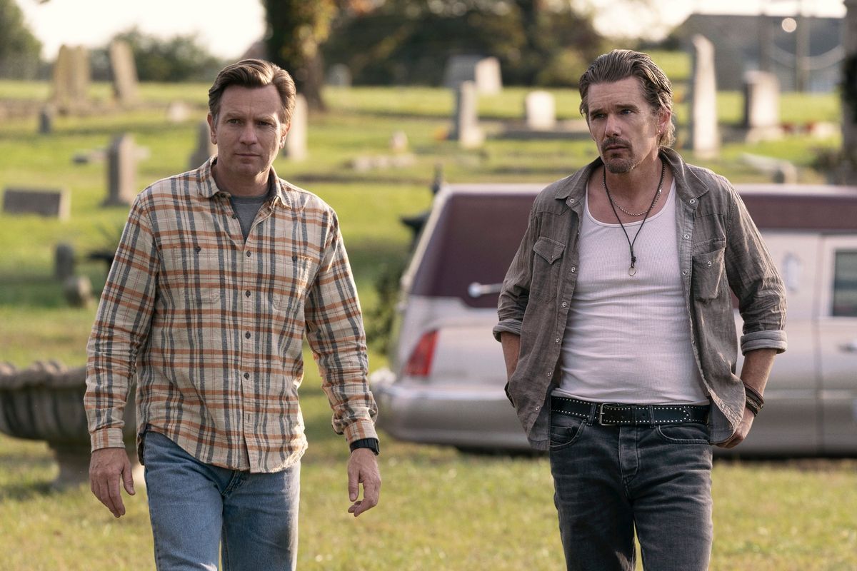Ewan McGregor and Ethan Hawke in "Raymond and Ray."   (Apple TV+)