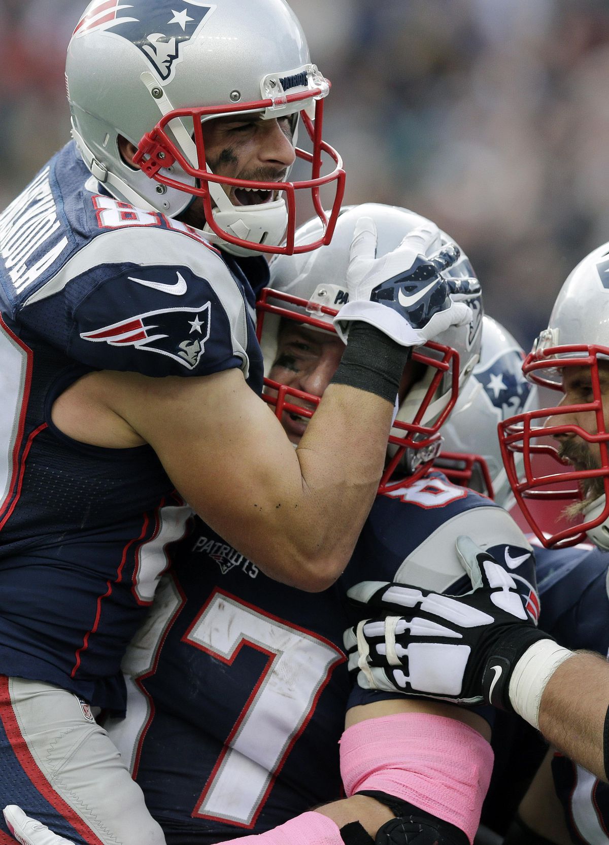 Tom Brady tackles Gronk, recovers Super Bowl jersey again - Washington Times