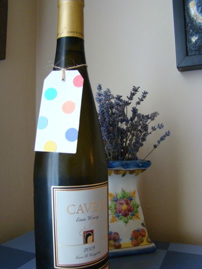 A simple gift tag spruces up a summer hostess gift. (Maggie Bullock)