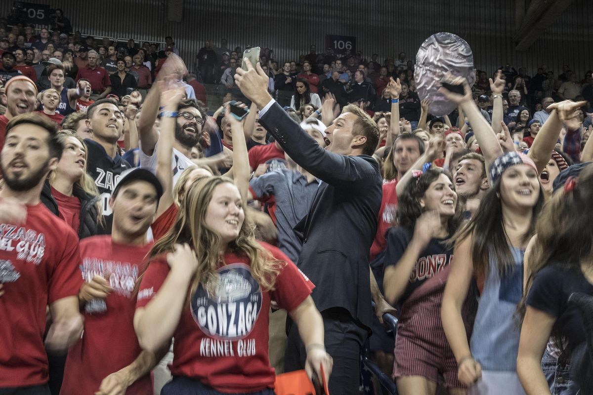 ESPN announcer Sean Farnham joins the Kennel Club before Gonzaga plays San Diego State, Nov. 14, 2016, in the McCarthey Athletic Center. (Dan Pelle / The Spokesman-Review)