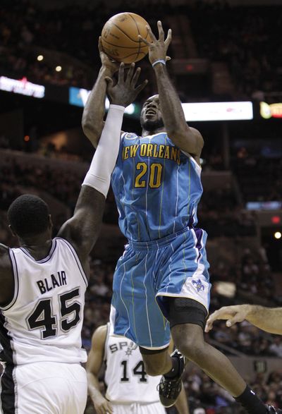 The Hornets traded former Washington Husky Quincy Pondexter (pictured) to the Grizzlies for Greivis Vasquez. (Associated Press)