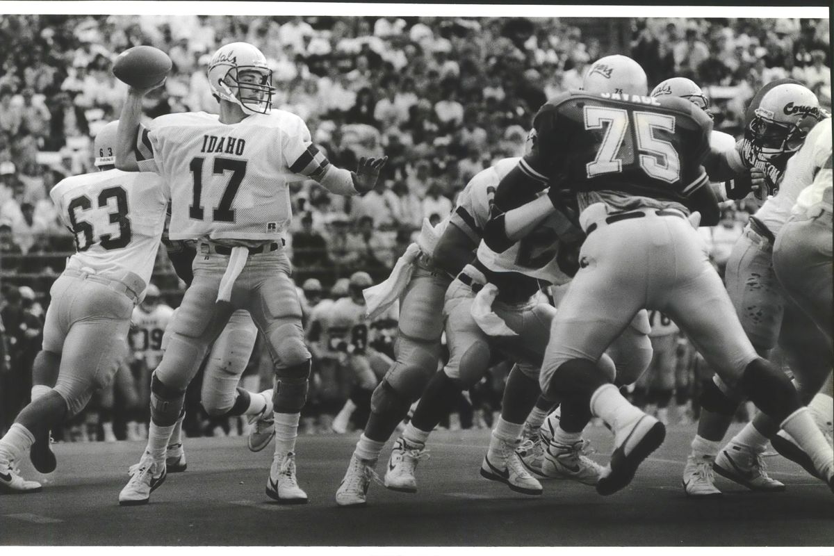 John Friesz had a rocket arm at Idaho and played 10 seasons in the NFL.  (Spokesman-Review Photo Archives)