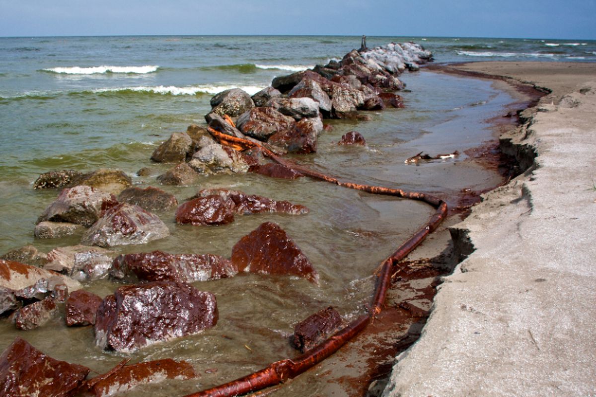 Oil washed onto a rock jetty at Grand Isle, Louisiana USA on June 5, 2010. (Matthew White / Special to Down to Earth NW)