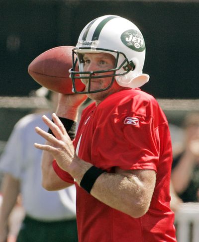 Associated Press More than 7,000 fans showed up to watch Brett Favre practice with New York Saturday. (Associated Press / The Spokesman-Review)