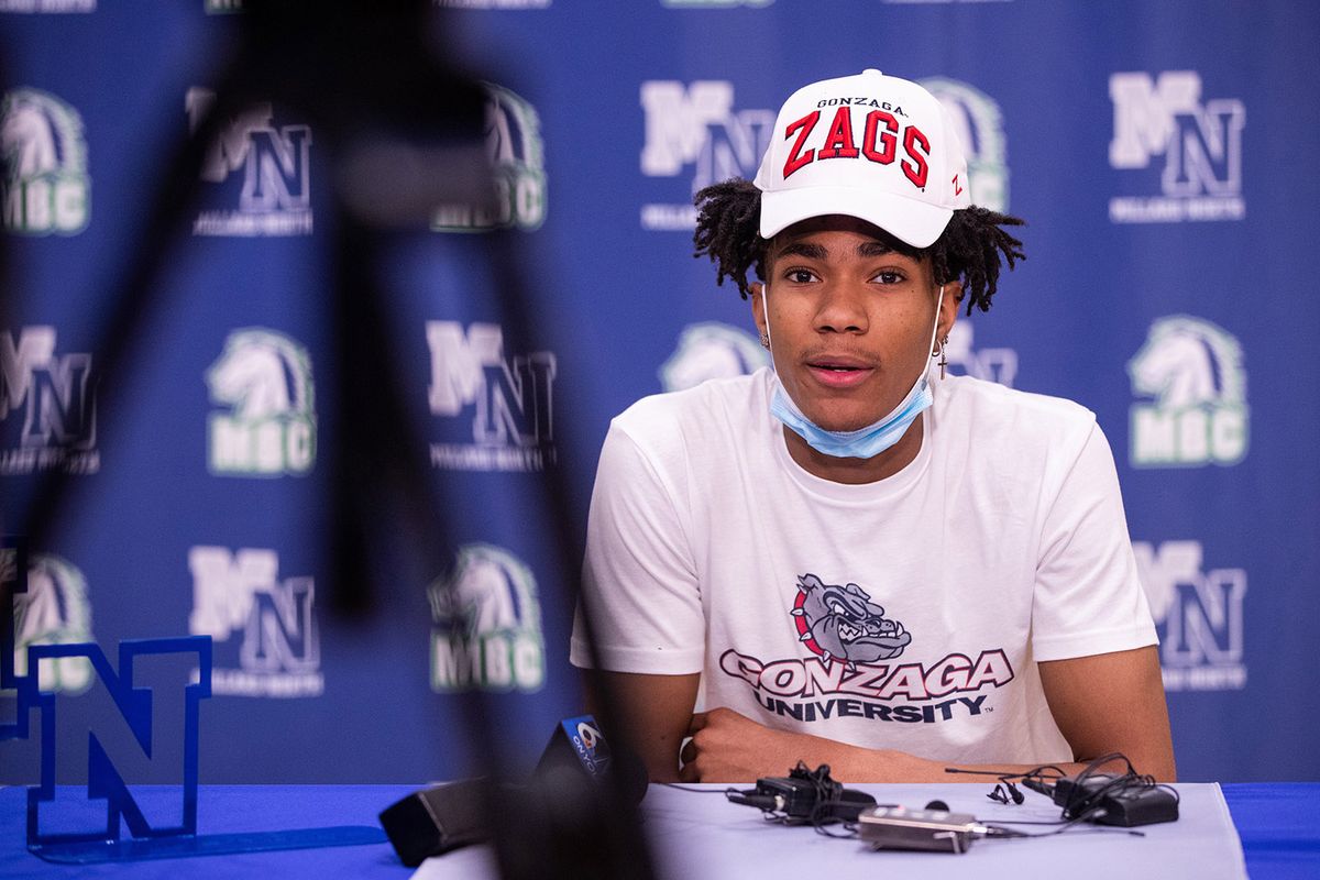 Guard Hunter Sallis commits to Gonzaga during a news conference at Millard North High School in Omaha, Nebraska, in March.  (Omaha World-Journal)