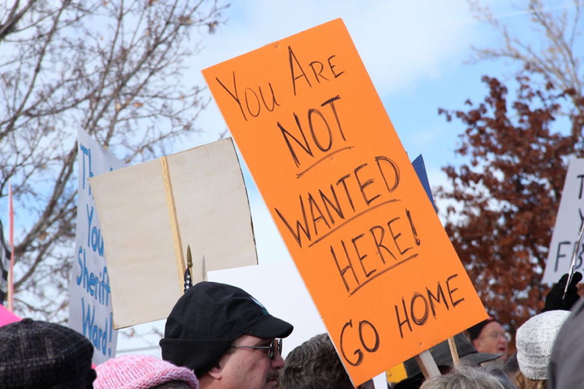Occupiers backers divide Oregon town