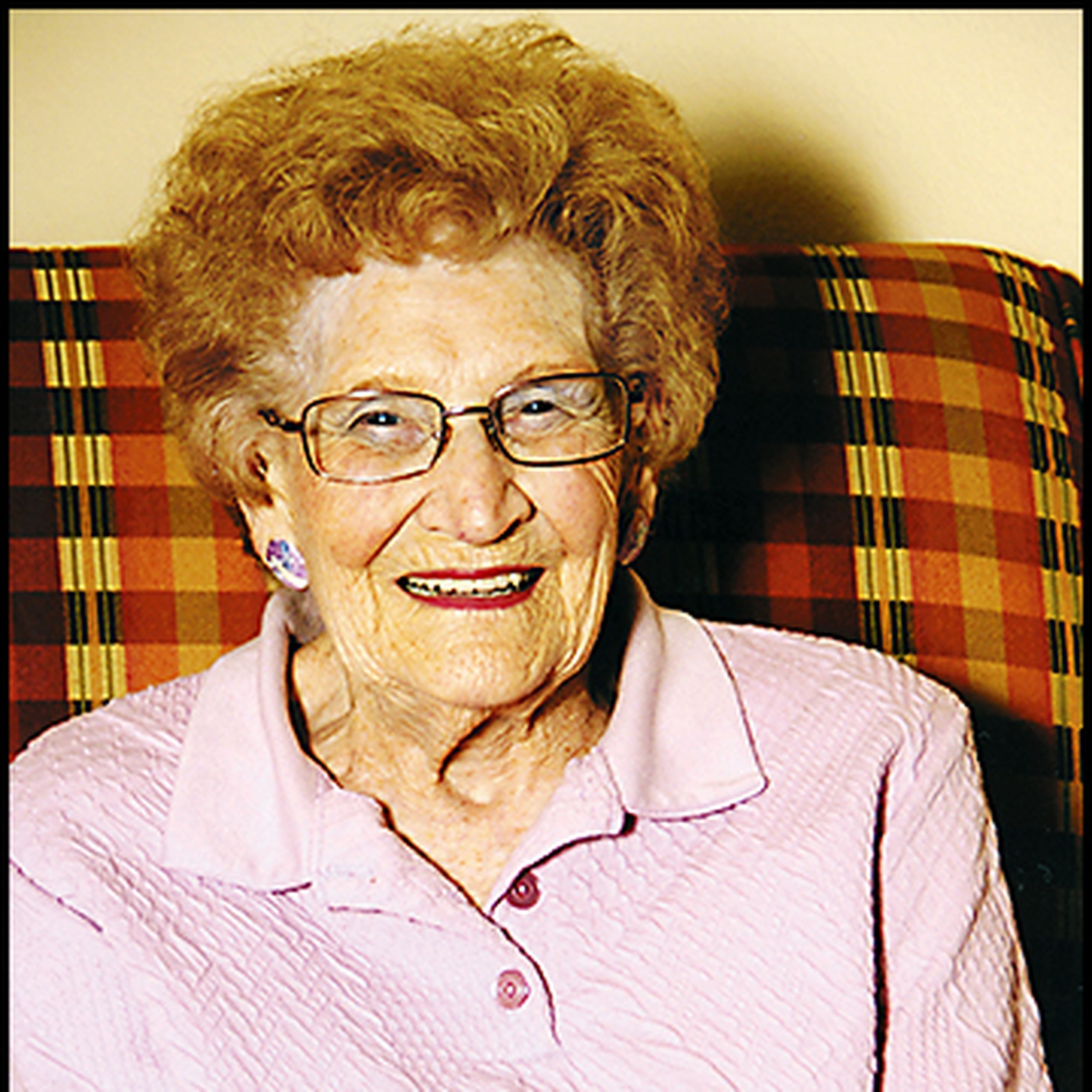 Mary Abbott's Instagram, Twitter & Facebook on IDCrawl