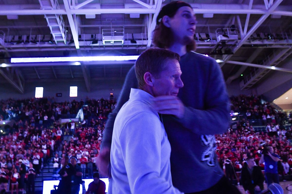 Kelly Olynyk redshirts to become main catalyst for surging Gonzaga