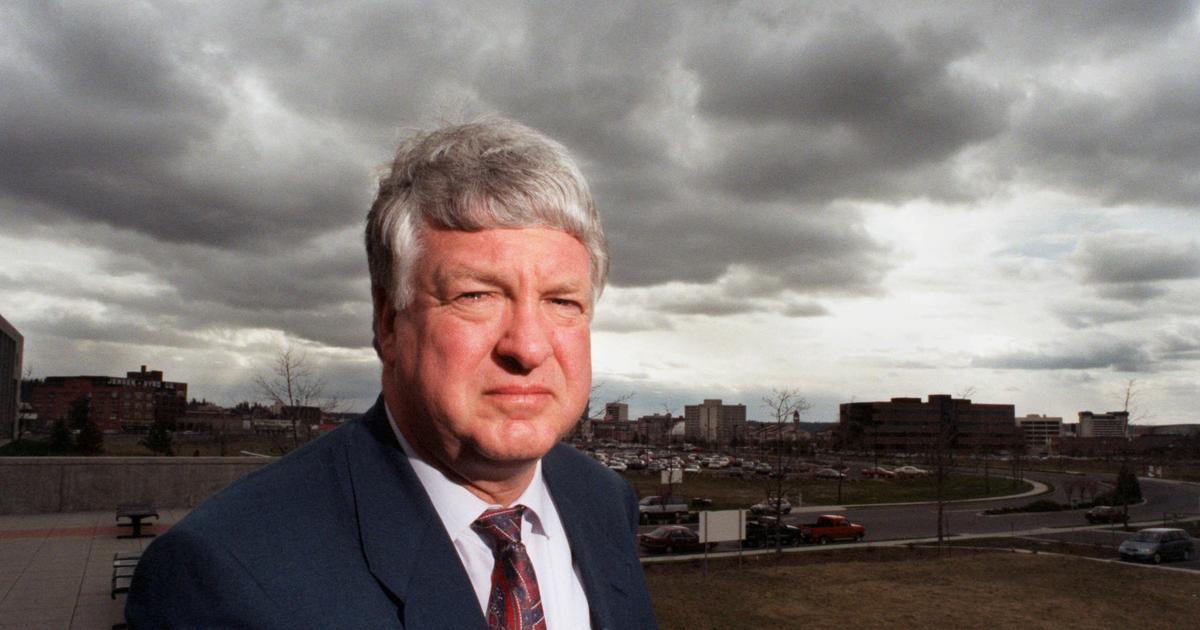 Former city manager Novak dead at 68