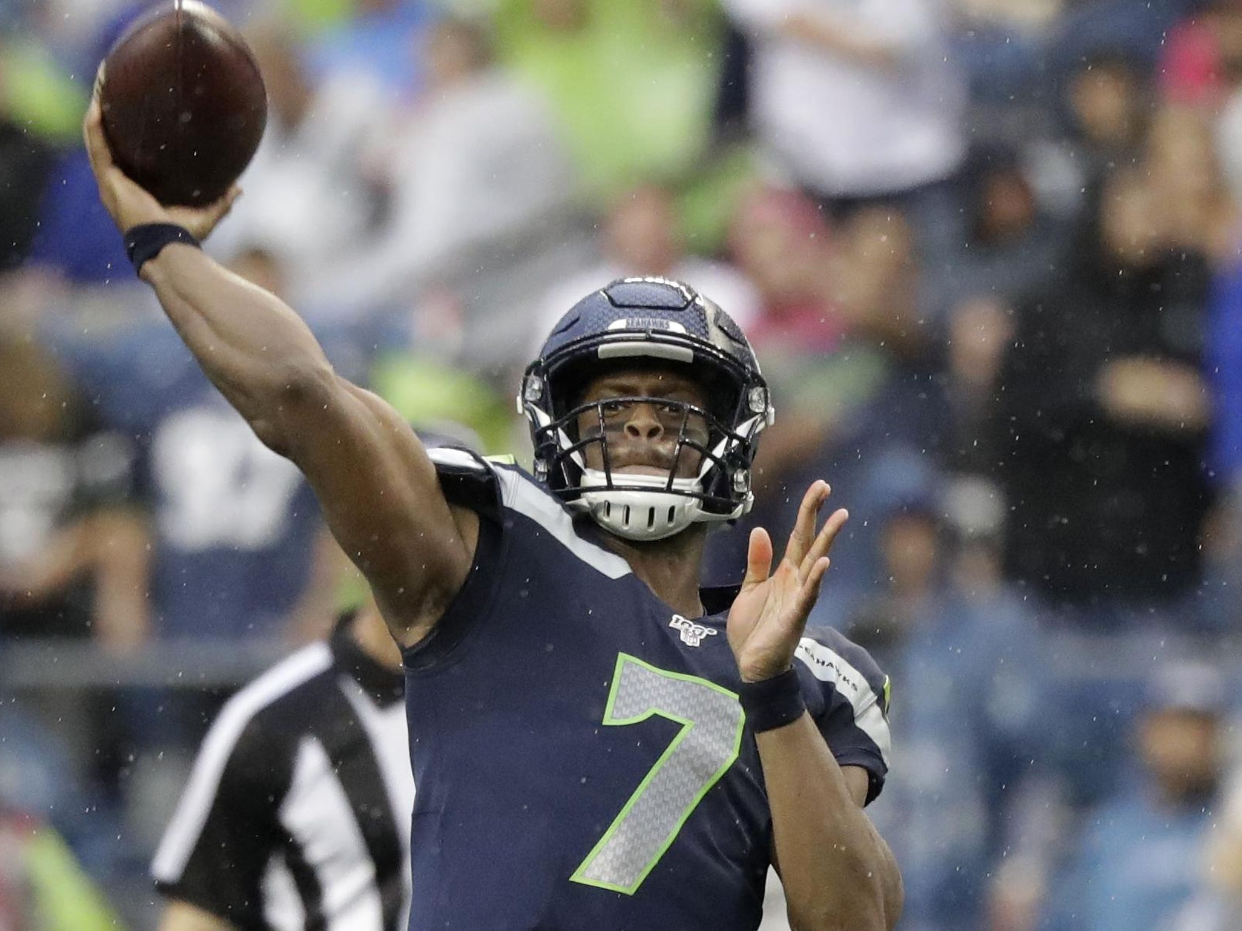 Seahawks' Pete Carroll says Geno Smith 'lucky' to escape serious injury  after 'dangerous' tackle