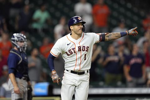 Carlos Correa, Astros rally past Atlanta 9-5, cut World Series deficit to  3-2 - The Globe and Mail