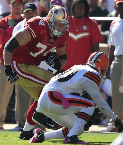 49ers’ offensive tackle Joe Staley takes off on 17-yard reception against Cleveland on Sunday. (Associated Press)