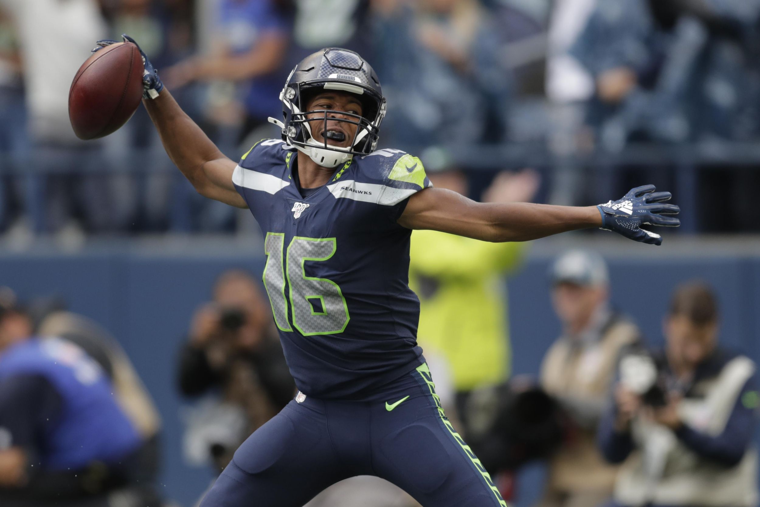 Lynch's 1-yard TD run gives Seahawks 15-0 lead