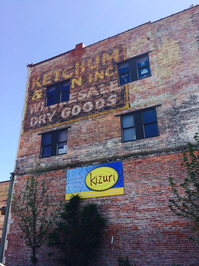 This is just north of the Coca-Cola sign.
