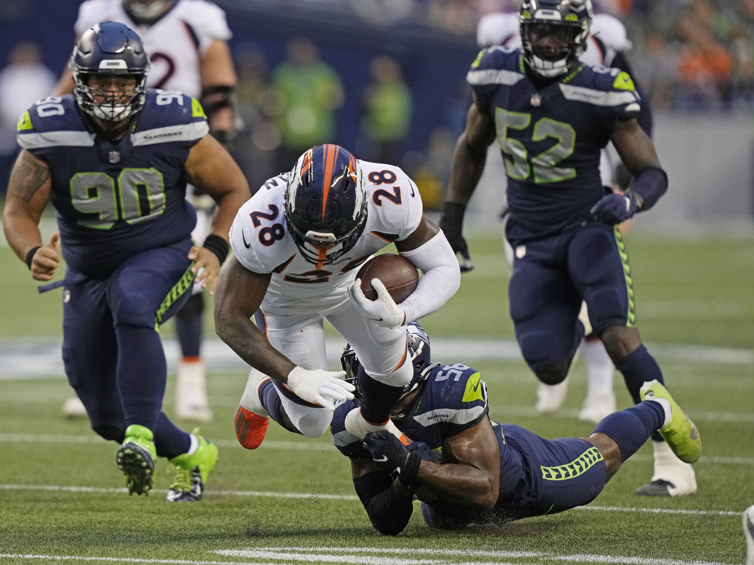 Seahawks sit most key players as Broncos take advantage for easy