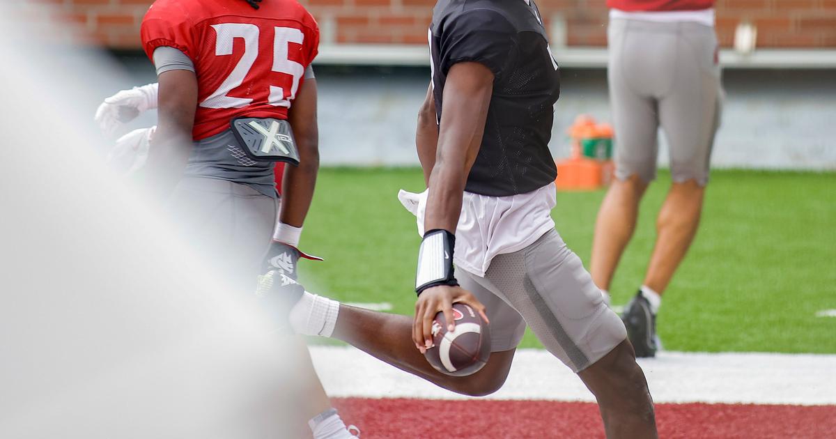 WSU notebook: QB Julian Dugger posts scrimmage to remember, TE depth in question and other notes