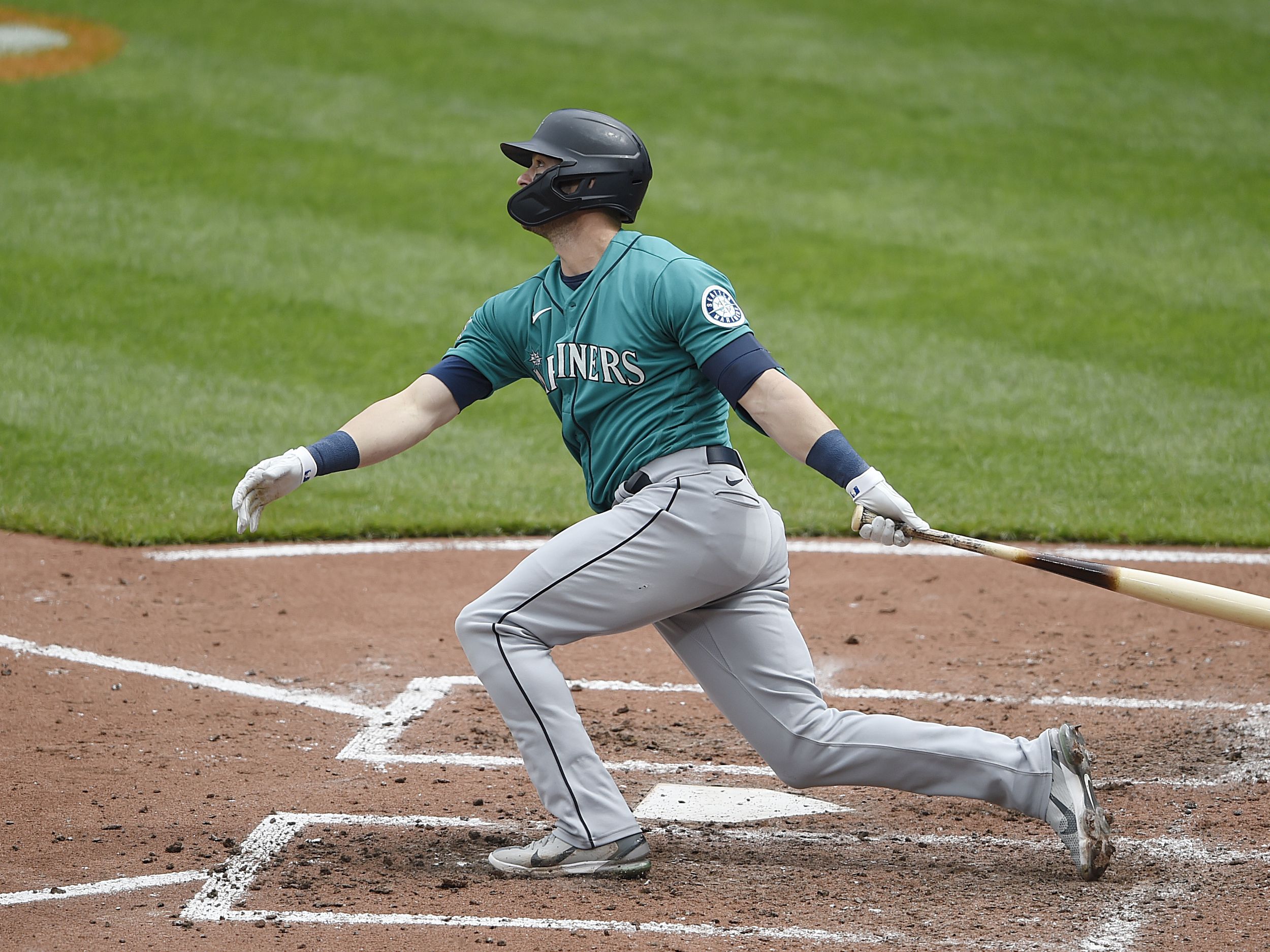 Mitch Haniger's two-run homer, 10/02/2021