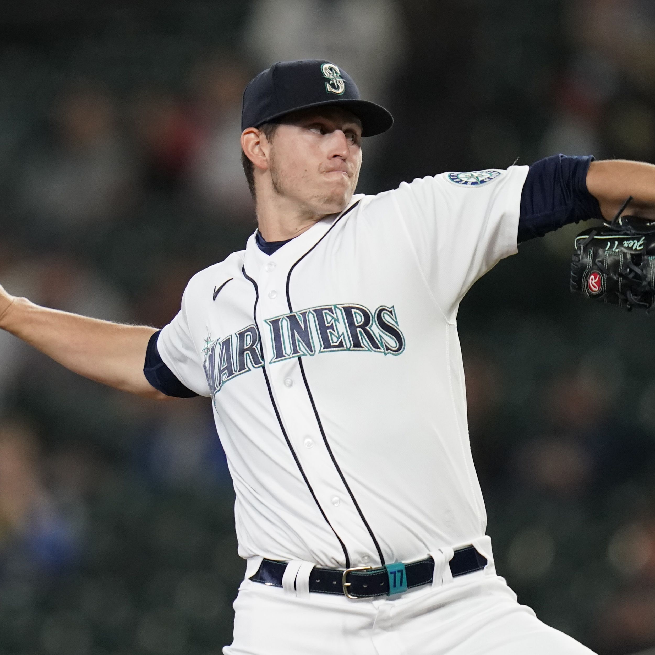 The Mariners nab RHP Chris Flexen, one of the KBO's best, on 2