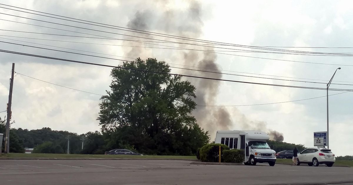 Pilot dies in Blue Angels plane crash The SpokesmanReview